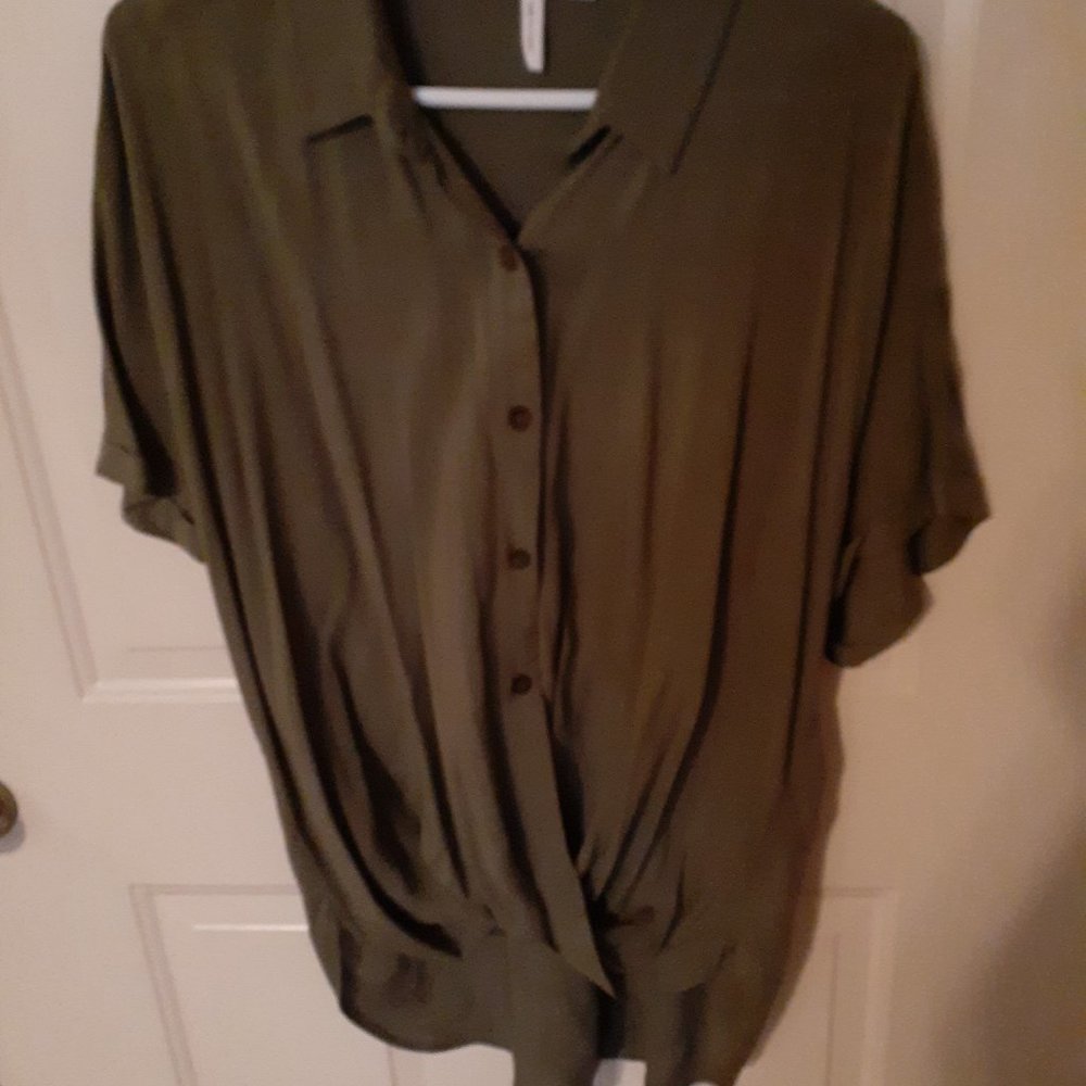 BCBGeneration Large High/Low, Green Khaki silky top